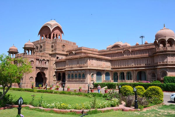 Jaisalmer to Bikaner Cab | Jaisalmer to Bikaner Taxi