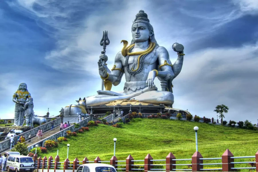 Mumbai to Murudeshwar cab | Mumbai to Murudeshwar Taxi